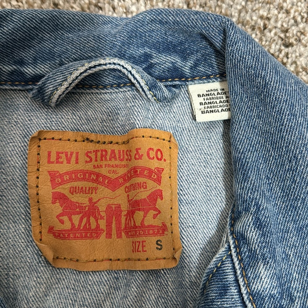 LEVI'S Men's Trucker Jacket Size S In Light Stonewash - Light Wash - Picture 6 of 9